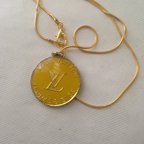 Louis Vuitton 3-way Handbag Charm-Key Chain Neck… - Picture 3 of 9